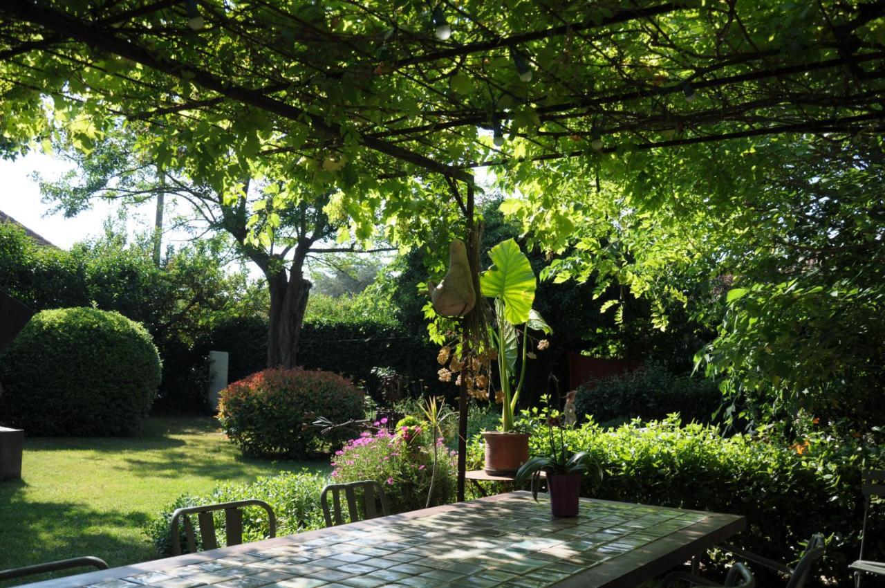 La Mazade de Saint Mamert Exterior foto